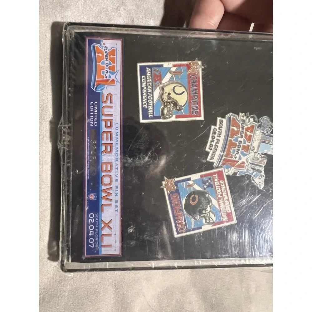 NFL Colts & Bears Super Bowl XLI Commemorative Pin Set, 3245/5000 Sealed Set‎